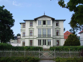 Charmante Fewo in der 1. Reihe mit Balkon